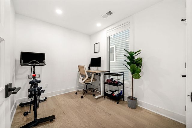 231 Maverick Street 3, Boston, MA 02128