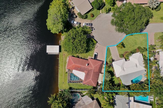 18 NW 25th Court, Delray Beach, FL 33444