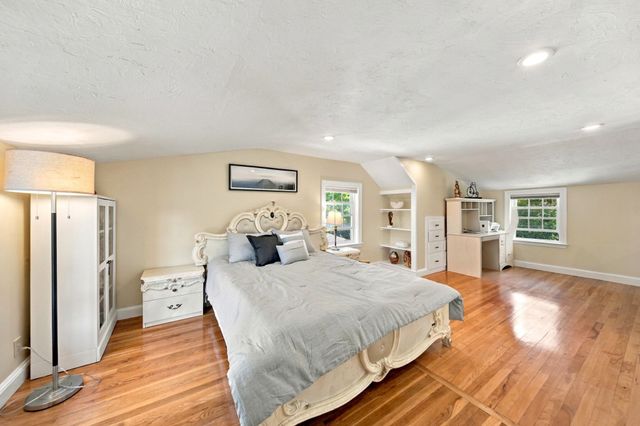 147 Elmlawn Rd, Braintree, MA 02184