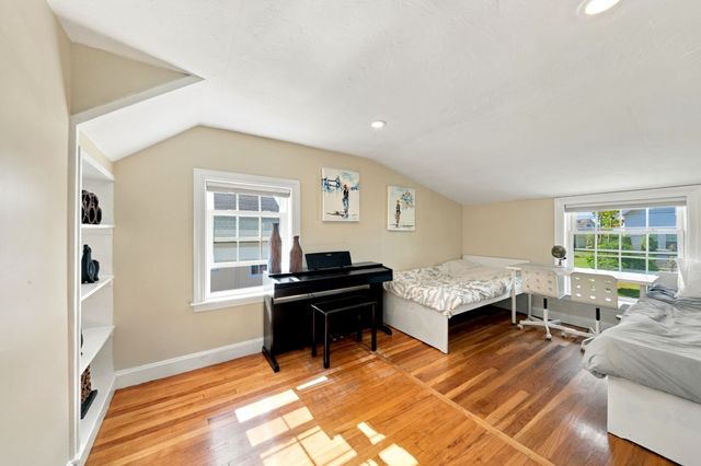 147 Elmlawn Rd, Braintree, MA 02184