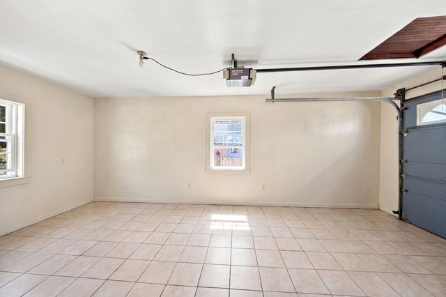 147 Elmlawn Rd, Braintree, MA 02184