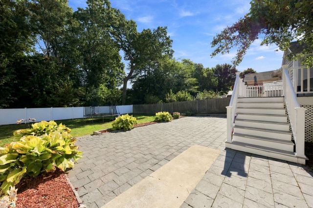 147 Elmlawn Rd, Braintree, MA 02184