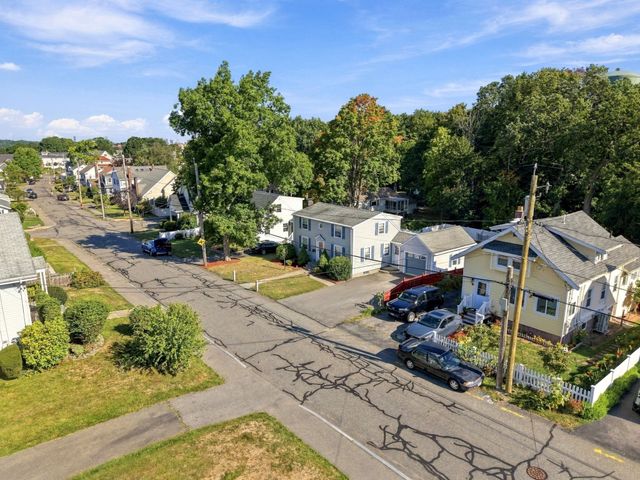 147 Elmlawn Rd, Braintree, MA 02184