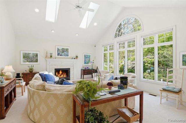 628 Green Road, Ann Arbor, MI 48105