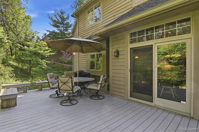 628 Green Road, Ann Arbor, MI 48105