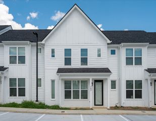 702 Laura Ward Pl, Lebanon, TN 37087