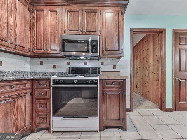 291 Sourwood Drive, Marietta, GA 30062
