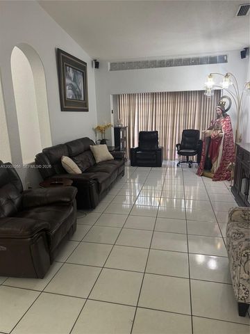 8748 NW 143rd Ter, Miami Lakes, FL 33018