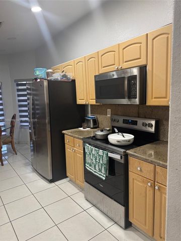 8748 NW 143rd Ter, Miami Lakes, FL 33018
