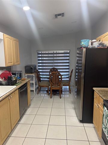8748 NW 143rd Ter, Miami Lakes, FL 33018