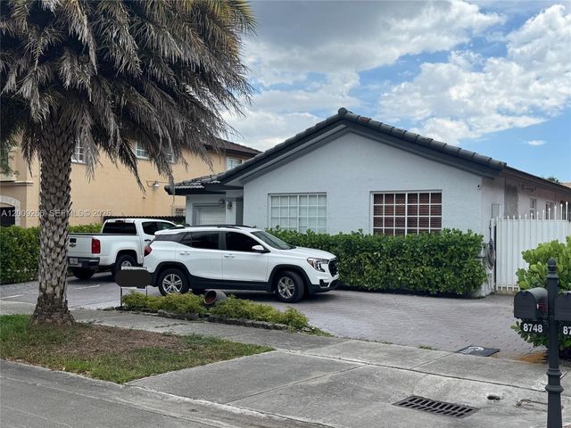 8748 NW 143rd Ter, Miami Lakes, FL 33018