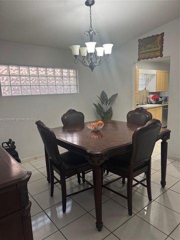 8748 NW 143rd Ter, Miami Lakes, FL 33018