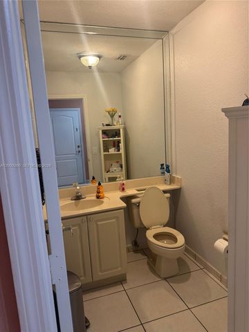 8748 NW 143rd Ter, Miami Lakes, FL 33018