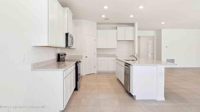 11833 Memorial Drive, Brooksville, FL 34613