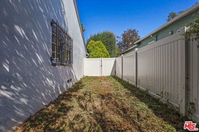 2035 Castle Heights Avenue, Los Angeles, CA 90034