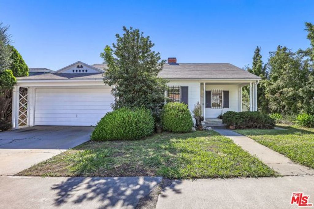 2035 Castle Heights Avenue, Los Angeles, CA 90034