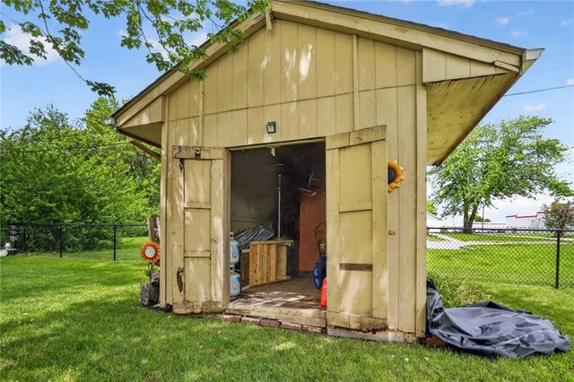 1417 E Loula Street, Olathe, KS 66061