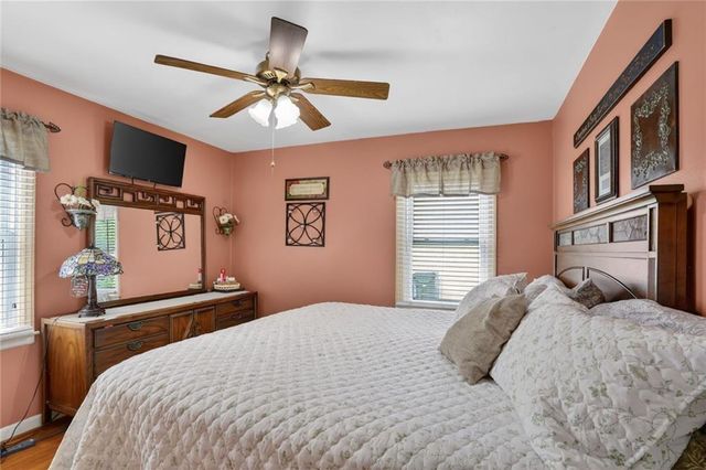 1417 E Loula Street, Olathe, KS 66061