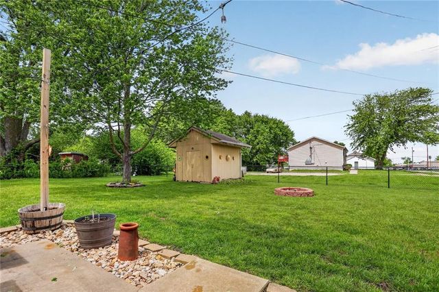 1417 E Loula Street, Olathe, KS 66061