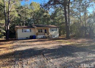 558 Horseshoe Road, Fayetteville, NC 28303