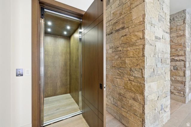 258 WHITE PINE CANYON RD, Park City, UT 84060