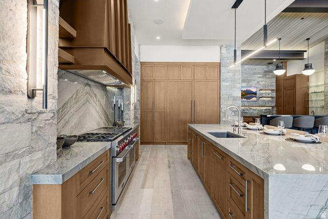 258 WHITE PINE CANYON RD, Park City, UT 84060