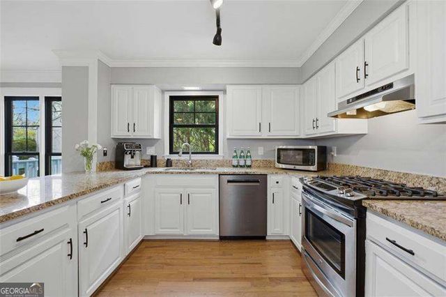 4186 Riverhill Court NE, Roswell, GA 30075