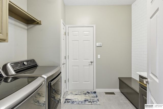 18320 Ontario Street, Omaha, NE 68130