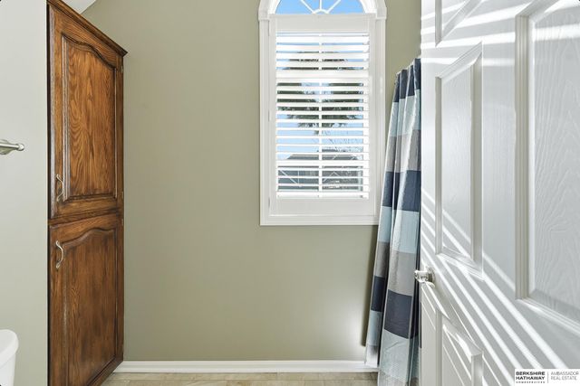 18320 Ontario Street, Omaha, NE 68130