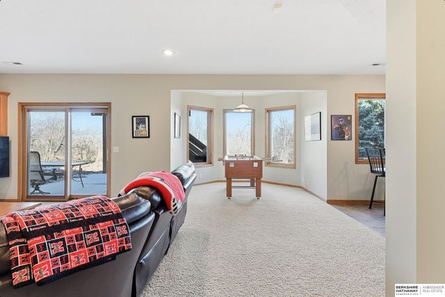 18320 Ontario Street, Omaha, NE 68130