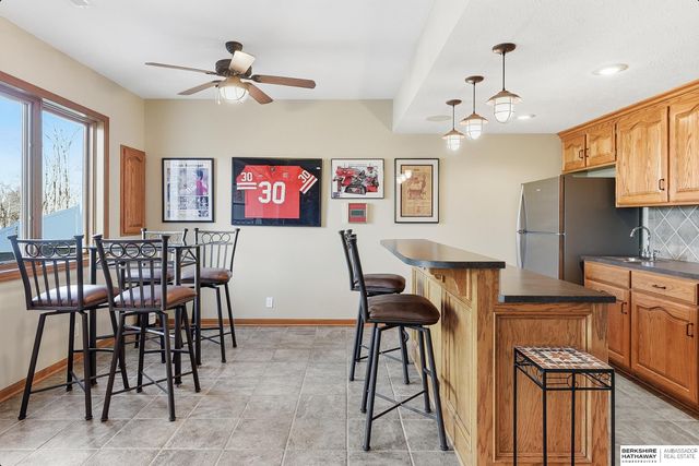 18320 Ontario Street, Omaha, NE 68130