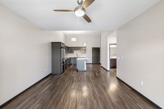 2877 Spring Rose Circle 203, Coralville, IA 52241