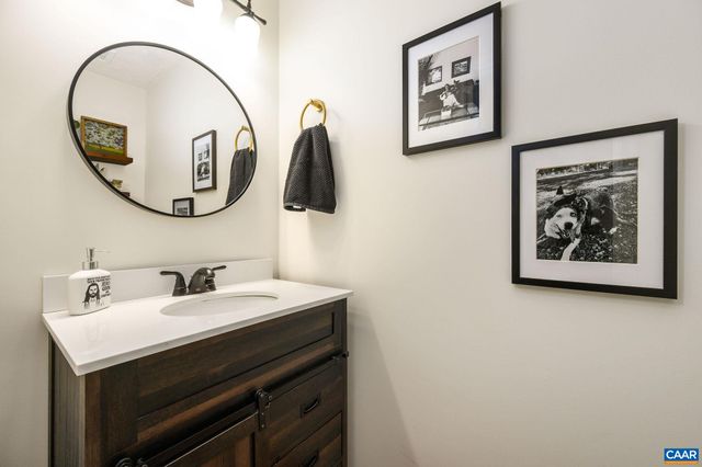 14 WOODLAWN DR, Palmyra, VA 22963