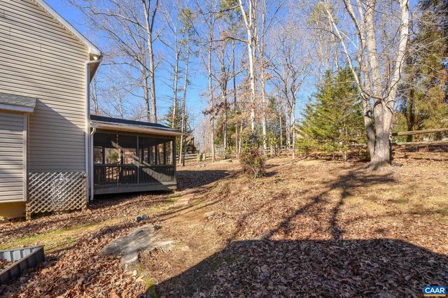 14 WOODLAWN DR, Palmyra, VA 22963