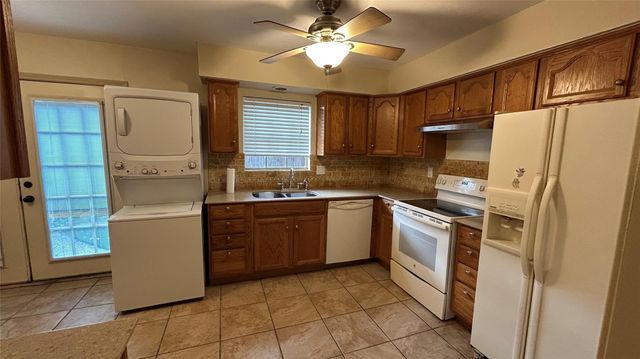 7600 Burgoyne Road 115, Houston, TX 77063