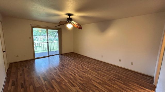 7600 Burgoyne Road 115, Houston, TX 77063