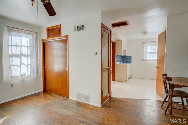 7647 Genesta Street, St Louis, MO 63123