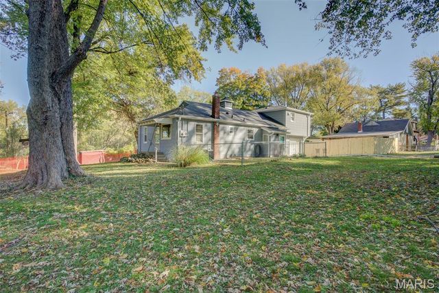7647 Genesta Street, St Louis, MO 63123
