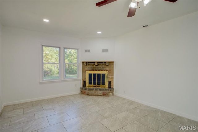 7647 Genesta Street, St Louis, MO 63123