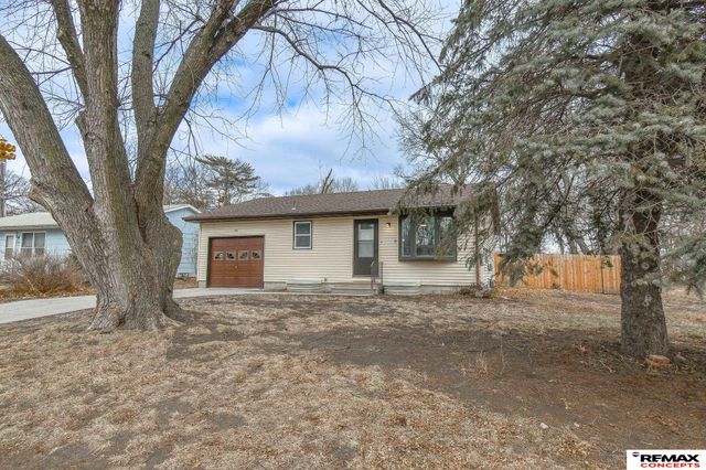 240 E 22nd Street, Crete, NE 68333