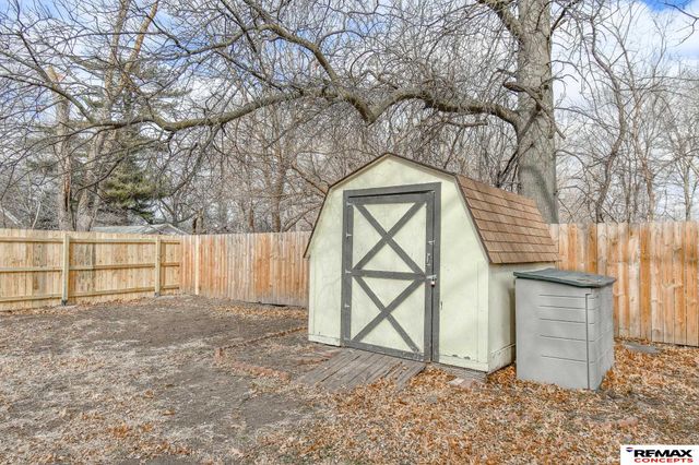 240 E 22nd Street, Crete, NE 68333