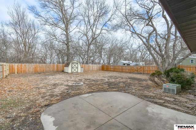 240 E 22nd Street, Crete, NE 68333