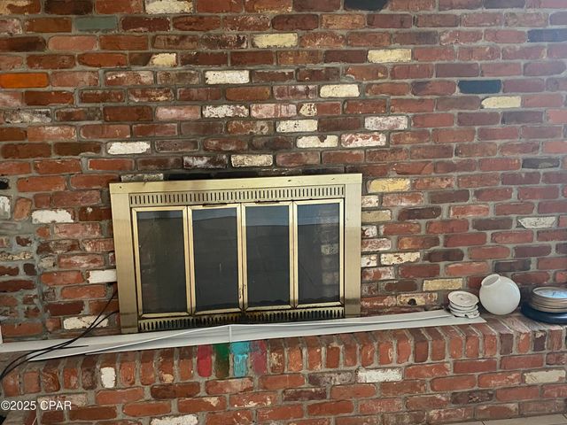 6920 Florida Street, Grand Ridge, FL 32442