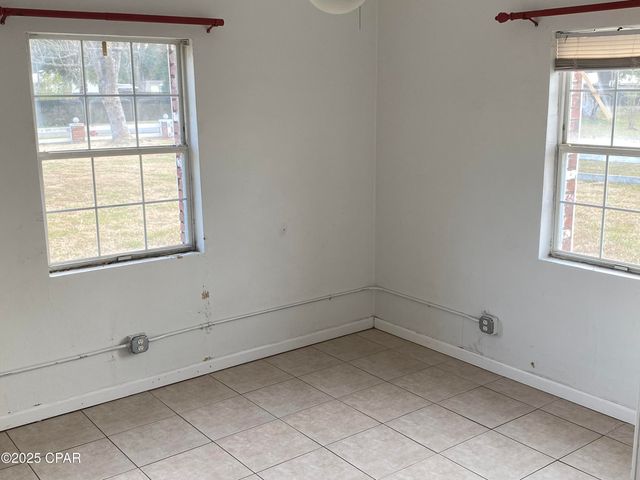 6920 Florida Street, Grand Ridge, FL 32442