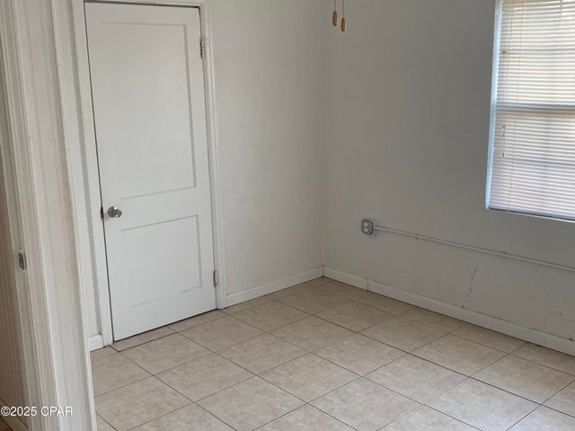 6920 Florida Street, Grand Ridge, FL 32442