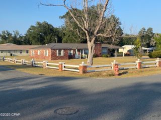 6920 Florida Street, Grand Ridge, FL 32442