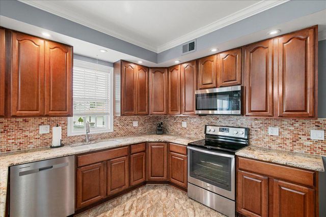 4724 POLE RD, Alexandria, VA 22309