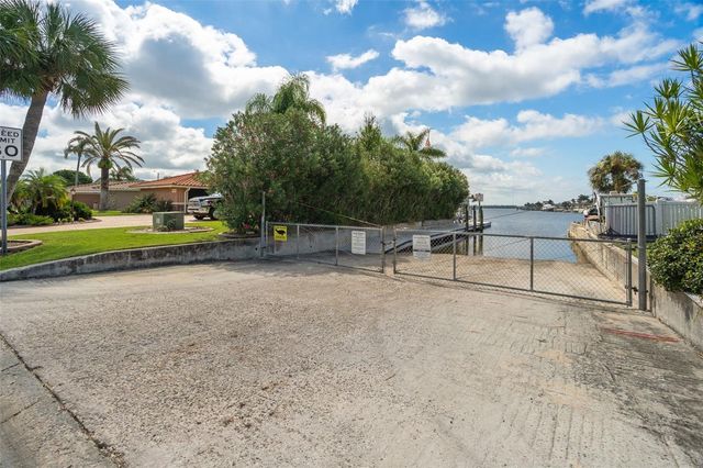 4105 TOPSAIL DRIVE, New Port Richey, FL 34652