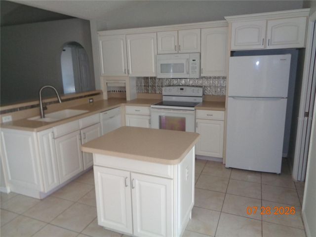 2610 GROVELAND AVENUE, Deltona, FL 32725