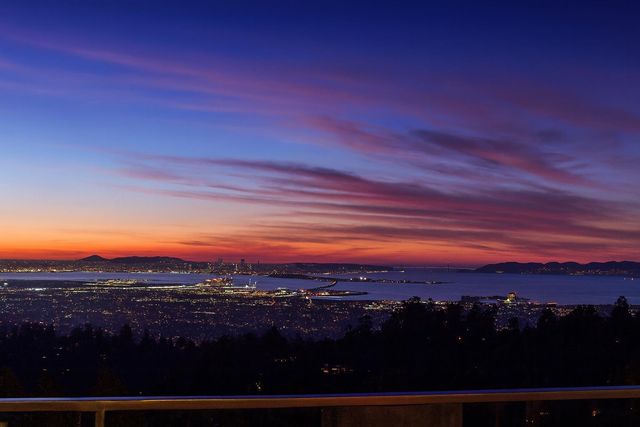 25 Diablo Dr, Oakland, CA 94611